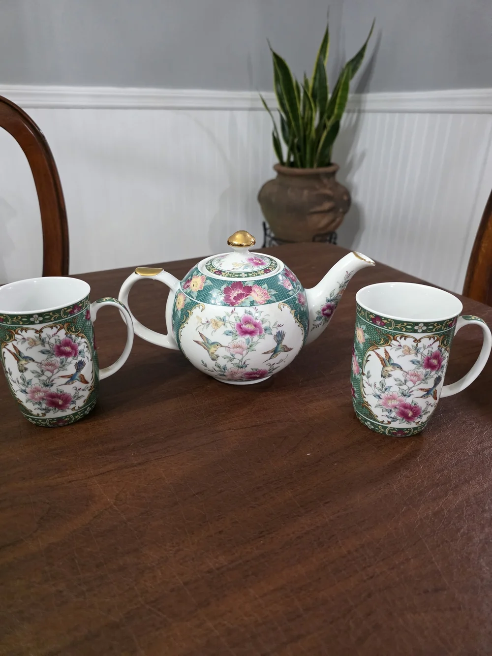 Vintage Otagiri-Style Porcelain Teapot with Two Hummingbird Cups
